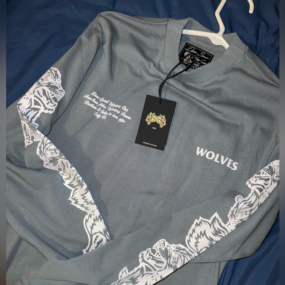 Darc Sport Gray Long Sleeve 'Wolves' Tee with White Sleeve Graphics